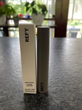 REFY Lash Sculpt Mascara in Black sculpted lifted lengthened up to 12 hours